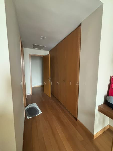 Servis Apartment untuk Disewa di The Oval - Kelvin Tan - Corridor - PropertyGuru.com.my