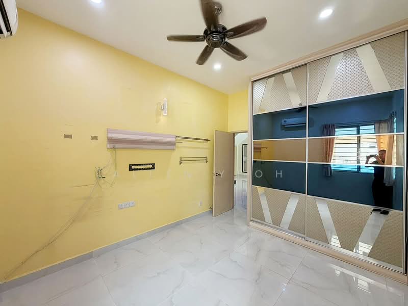 2-storey Terraced House for Sale in Kampung Perlis (Bayan Lepas) - Allen Yeoh - Bedroom - PropertyGuru.com.my