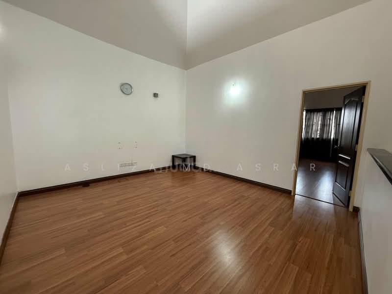 2-storey Terraced House for Rent in Denai Alam (Shah Alam) - Asliza Md Asrar - Living Room - PropertyGuru.com.my