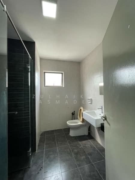 2.5-storey Terraced House for Rent in Alam Impian (Shah Alam) - Zulhaikal Asmadee - Bathroom - PropertyGuru.com.my