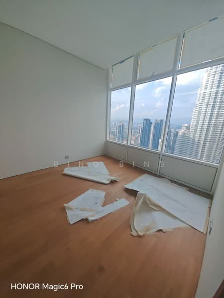 Servis Apartment untuk Dijual di Sky Suites @ KLCC - Bing Bing - View - PropertyGuru.com.my