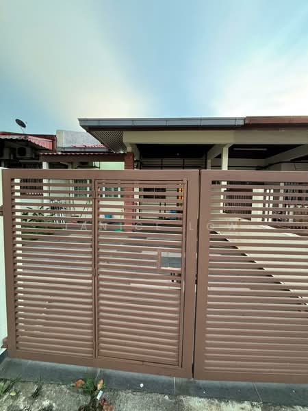 Rumah Teres untuk Dijual di Taman Mayang (Petaling Jaya) - Janice Low - Exterior - PropertyGuru.com.my