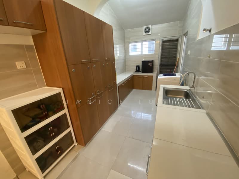 Rumah Teres untuk Dijual di Taman Mayang (Petaling Jaya) - Janice Low - Kitchen - PropertyGuru.com.my