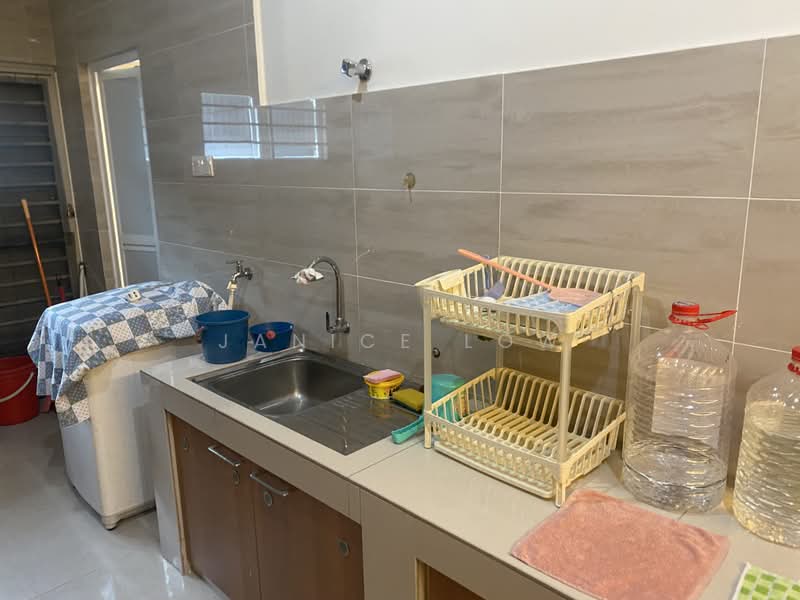 Rumah Teres untuk Dijual di Taman Mayang (Petaling Jaya) - Janice Low - Kitchen - PropertyGuru.com.my