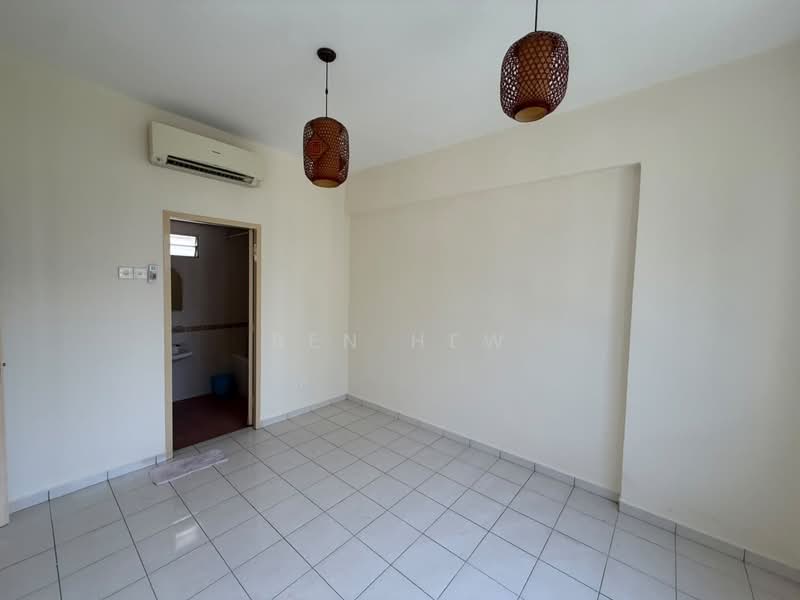 Condominium for Sale at Putra Place Condominium - Ben Hew - PropertyGuru.com.my