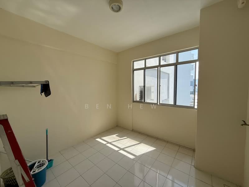 Condominium for Sale at Putra Place Condominium - Ben Hew - PropertyGuru.com.my