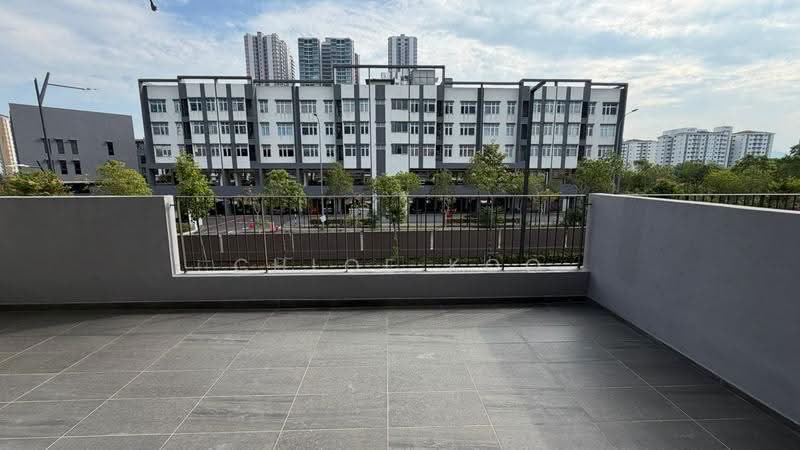 Rumah Teres 2.5-Tingkat untuk Disewa di Taman Bukit Serdang (Seri Kembangan) - Chloe Koo - Exterior - PropertyGuru.com.my