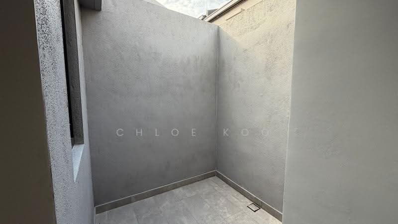 Rumah Teres 2.5-Tingkat untuk Disewa di Taman Bukit Serdang (Seri Kembangan) - Chloe Koo - Exterior - PropertyGuru.com.my