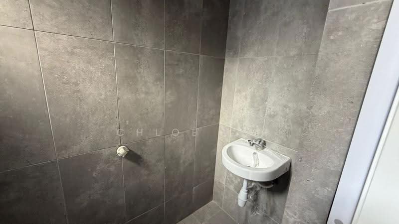 Rumah Teres 2.5-Tingkat untuk Disewa di Taman Bukit Serdang (Seri Kembangan) - Chloe Koo - Bathroom - PropertyGuru.com.my