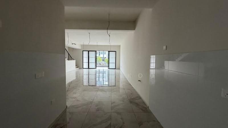 Rumah Teres 2.5-Tingkat untuk Disewa di Taman Bukit Serdang (Seri Kembangan) - Chloe Koo - Interior - PropertyGuru.com.my