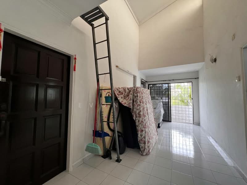 2-storey Terraced House for Sale in Taman Sri Putri (Skudai) - Evon Yap - Entrance - PropertyGuru.com.my