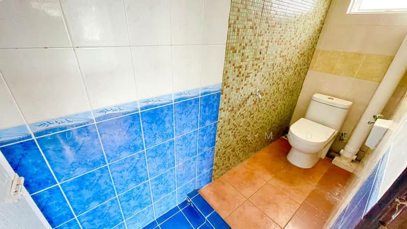 Semi-Detached House for Sale in Bandar Seri Putra (Bangi) - Zulhaikal Asmadee - Bathroom - PropertyGuru.com.my