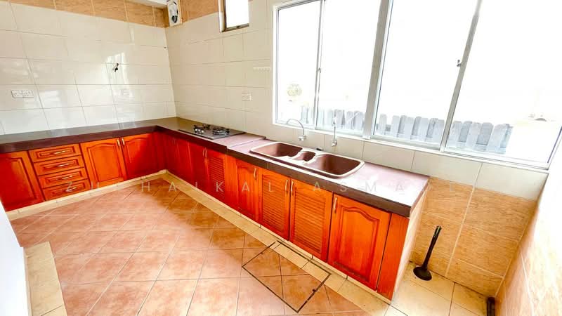Semi-Detached House for Sale in Bandar Seri Putra (Bangi) - Zulhaikal Asmadee - Kitchen - PropertyGuru.com.my