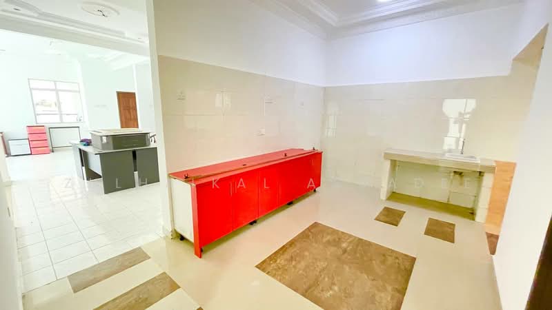 Semi-Detached House for Sale in Bandar Seri Putra (Bangi) - Zulhaikal Asmadee - Kitchen - PropertyGuru.com.my