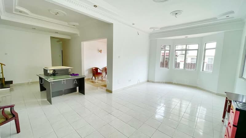 Semi-Detached House for Sale in Bandar Seri Putra (Bangi) - Zulhaikal Asmadee - Living Room - PropertyGuru.com.my