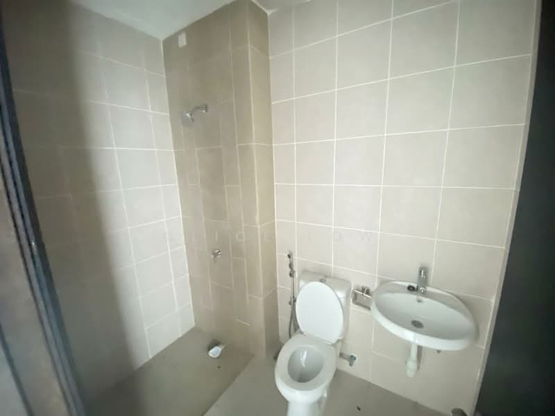 Rumah Teres 2 Tingkat untuk Dijual di Bandar Country Homes (Rawang) - Alice Low - Bathroom - PropertyGuru.com.my
