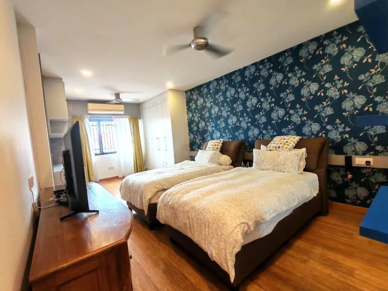 2-storey Terraced House for Sale in Taman Pelangi (Johor Bahru) - Karl Lim - Bedroom - PropertyGuru.com.my