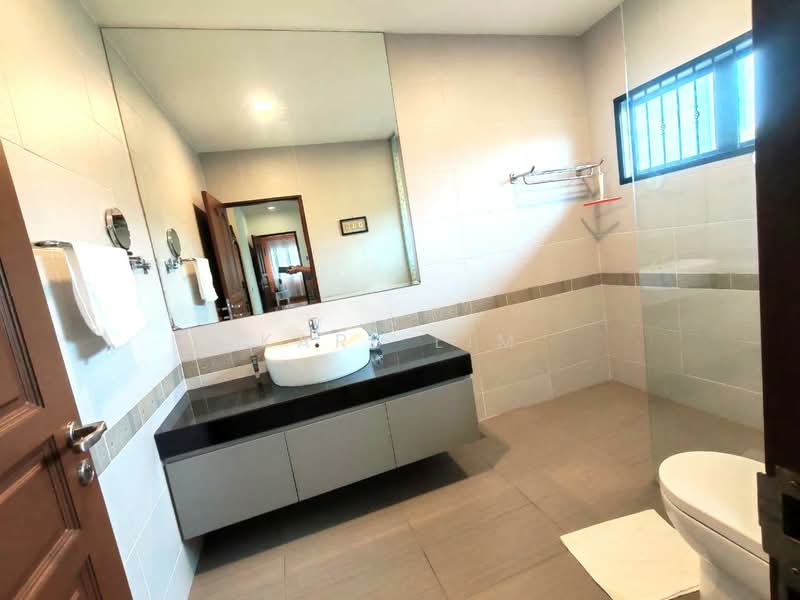 2-storey Terraced House for Sale in Taman Pelangi (Johor Bahru) - Karl Lim - Bathroom - PropertyGuru.com.my