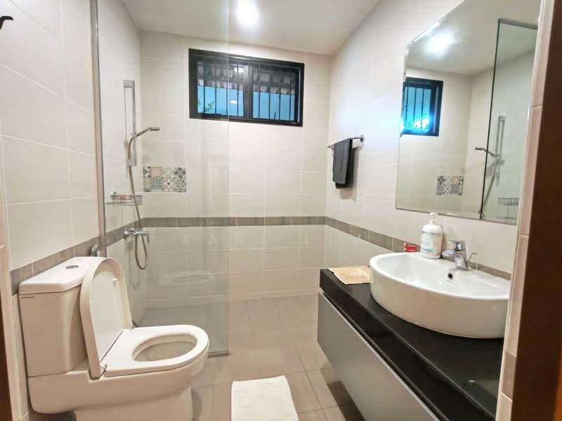 2-storey Terraced House for Sale in Taman Pelangi (Johor Bahru) - Karl Lim - Bathroom - PropertyGuru.com.my