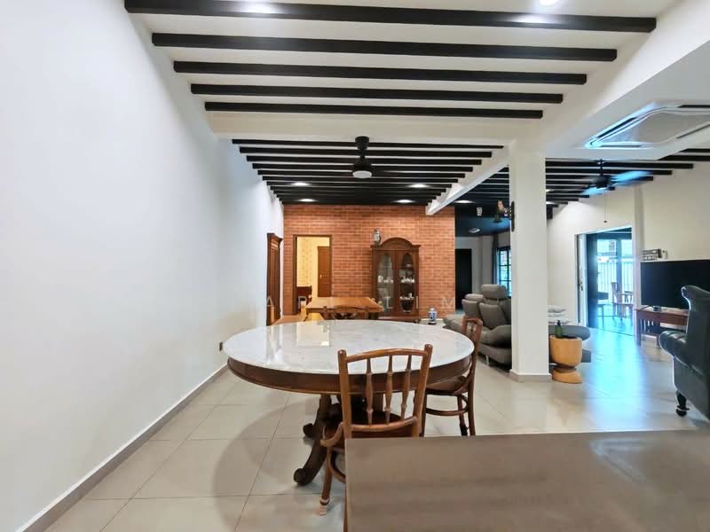 2-storey Terraced House for Sale in Taman Pelangi (Johor Bahru) - Karl Lim - Living Room - PropertyGuru.com.my
