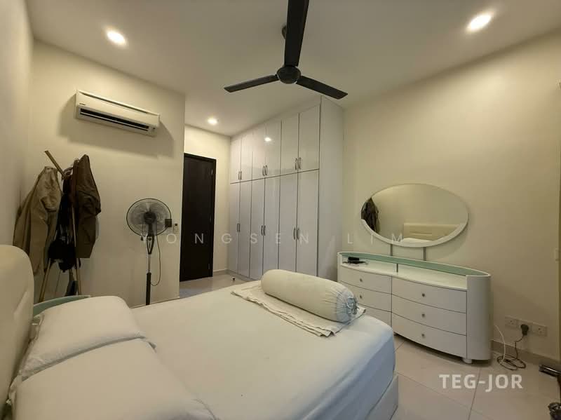 Rumah Teres 3 Tingkat untuk Dijual di Duta Villa (Setia Alam) - Yongsen Lim - Bedroom - PropertyGuru.com.my