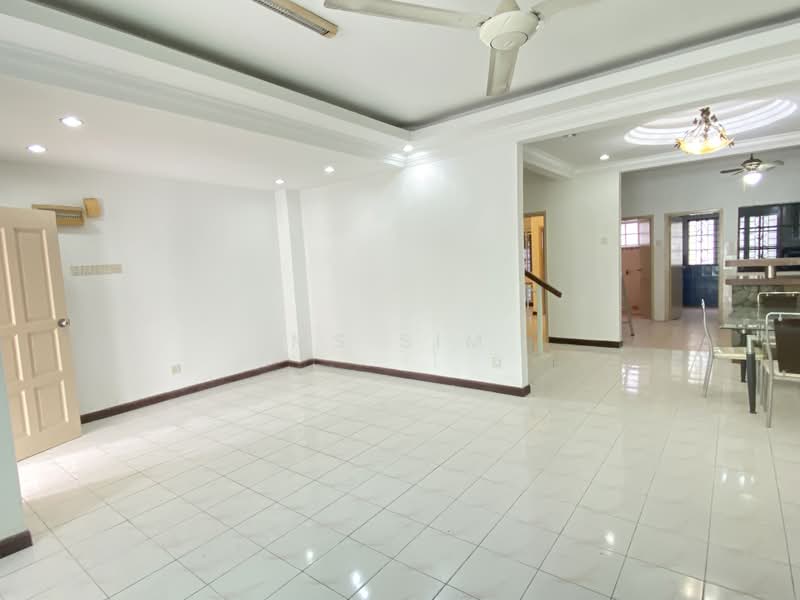 Rumah Teres untuk Disewa di Bandar Bukit Puchong (Puchong) - Ms Sim - Living Room - PropertyGuru.com.my
