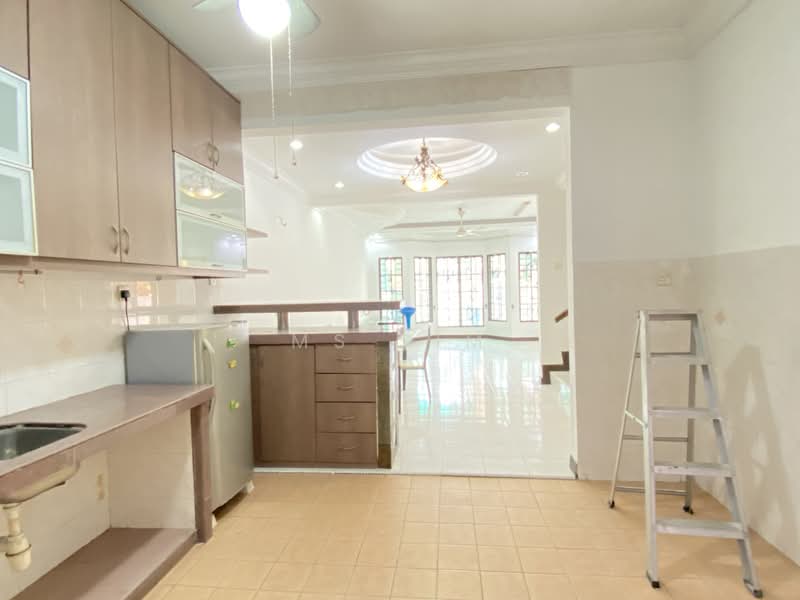 Rumah Teres untuk Disewa di Bandar Bukit Puchong (Puchong) - Ms Sim - Kitchen - PropertyGuru.com.my