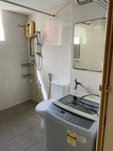Condominium for Rent at Faber Heights - Jacqueline Chuah - Bathroom - PropertyGuru.com.my