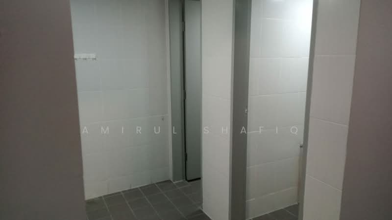 Shop / Office for Rent in Kajang (Selangor) - Amirul Shafiq - Bathroom - PropertyGuru.com.my