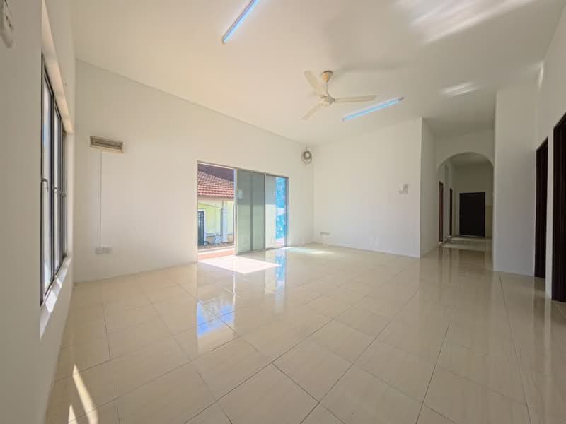 Semi-Detached House for Sale in Sepang (Selangor) - Firdaus N - Living Room - PropertyGuru.com.my