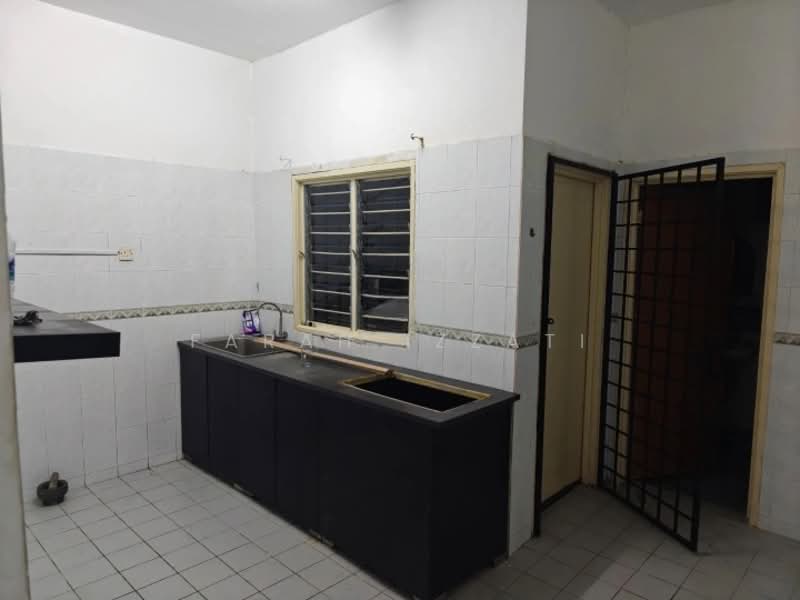 2-storey Terraced House for Rent in Kota Kemuning (Shah Alam) - Farah Izzati - Kitchen - PropertyGuru.com.my