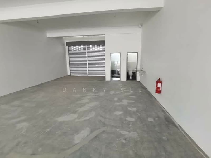 Kedai / Pejabat untuk Dijual di Bandar Indahpura (Kulai) - Danny See - Interior - PropertyGuru.com.my