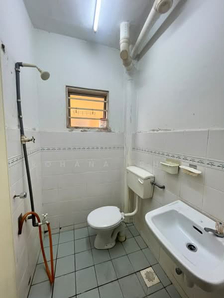Apartment for Rent at Astana Alam Apartment 2 - Rohana Ishak - Bathroom - PropertyGuru.com.my