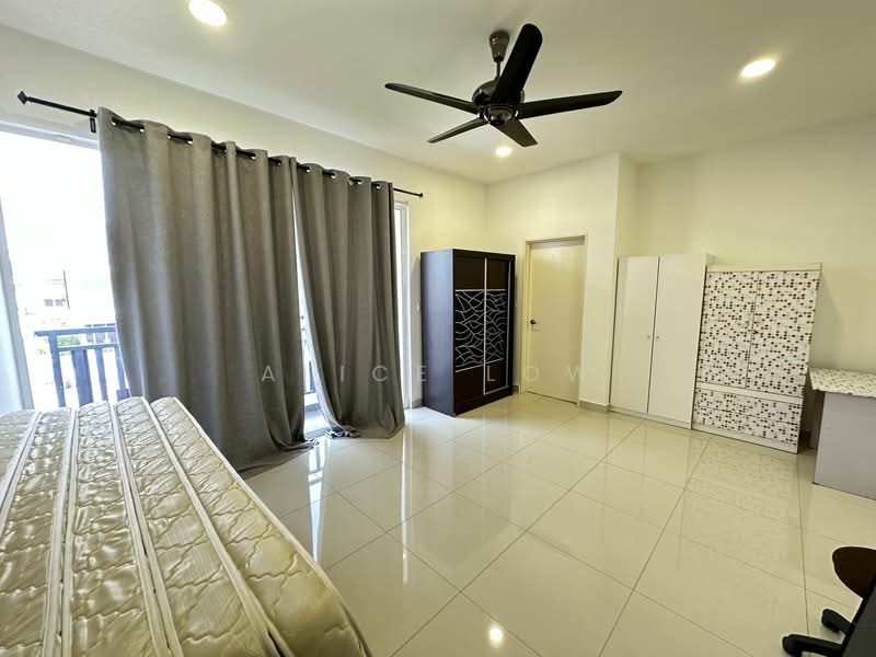 Rumah Berkembar untuk Dijual di Rawang (Selangor) - Alice Low - Bedroom - PropertyGuru.com.my