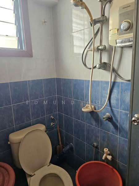 Pangsapuri untuk Dijual di Vista Pinggiran Apartment - Edmund Goh - Bathroom - PropertyGuru.com.my