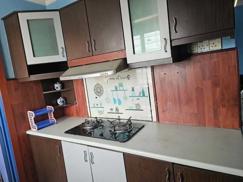 Pangsapuri untuk Dijual di Vista Pinggiran Apartment - Edmund Goh - Kitchen - PropertyGuru.com.my