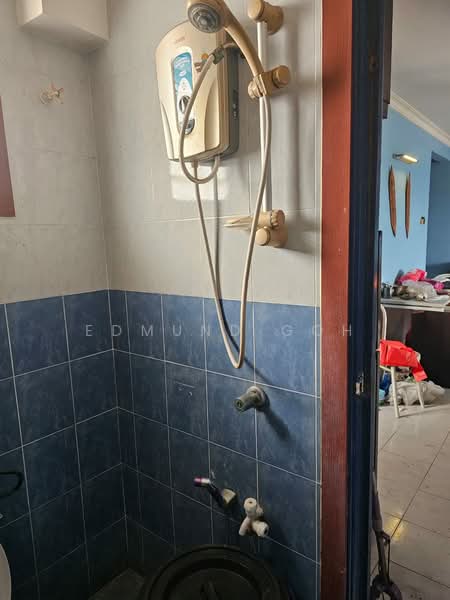 Pangsapuri untuk Dijual di Vista Pinggiran Apartment - Edmund Goh - Bathroom - PropertyGuru.com.my