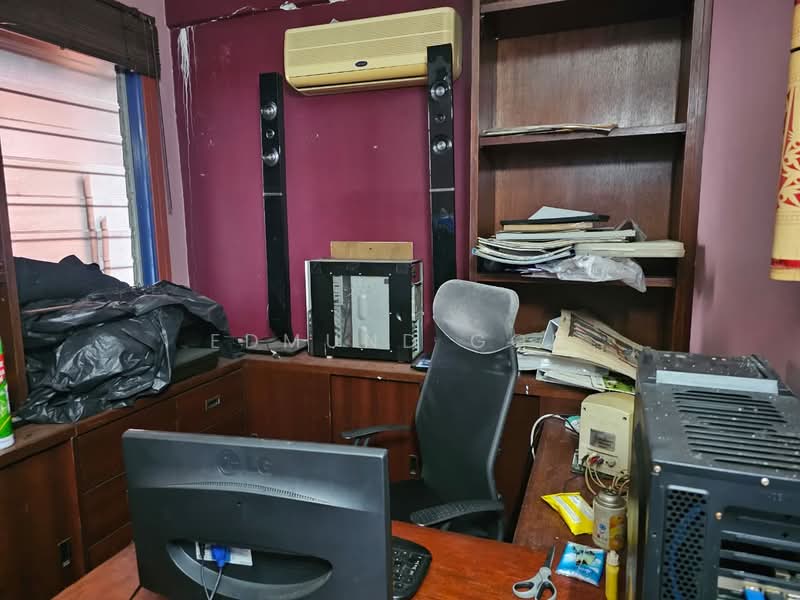 Pangsapuri untuk Dijual di Vista Pinggiran Apartment - Edmund Goh - Study - PropertyGuru.com.my