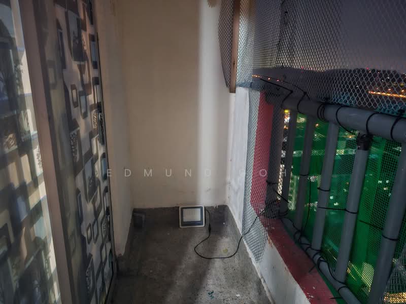 Pangsapuri untuk Dijual di Vista Pinggiran Apartment - Edmund Goh - Balcony - PropertyGuru.com.my