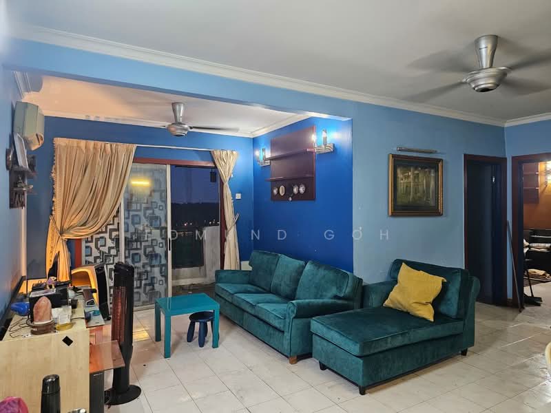 Pangsapuri untuk Dijual di Vista Pinggiran Apartment - Edmund Goh - Living Room - PropertyGuru.com.my