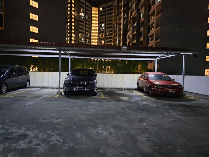 Pangsapuri untuk Dijual di Vista Pinggiran Apartment - Edmund Goh - Car Park - PropertyGuru.com.my