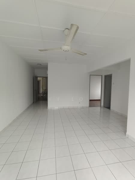 Pangsapuri untuk Dijual di Crystal Tower (Pangsapuri Kristal) - YY Lo - Living Room - PropertyGuru.com.my