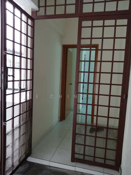 Pangsapuri untuk Disewa di Sri Impian Apartment - Le Ching . - Entrance - PropertyGuru.com.my