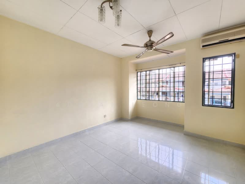 2-storey Terraced House for Sale in Bandar Kinrara (Selangor) - Adrian Leong - Interior - PropertyGuru.com.my