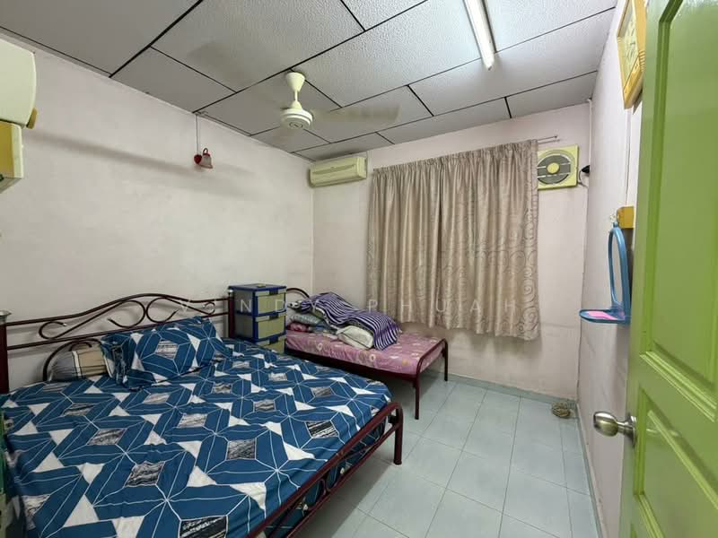 Rumah Teres 1 Tingkat untuk Dijual di Taman Merak (Simpang Ampat) - Vindy Phuah - Bedroom - PropertyGuru.com.my