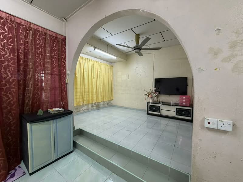 Rumah Teres 1 Tingkat untuk Dijual di Taman Merak (Simpang Ampat) - Vindy Phuah - Living Room - PropertyGuru.com.my