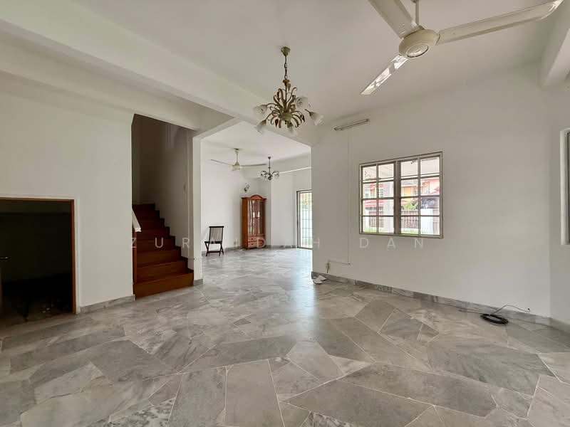 Rumah Berkembar untuk Dijual di Saujana Impian (Kajang) - Zuraidah Dan - Living Room - PropertyGuru.com.my