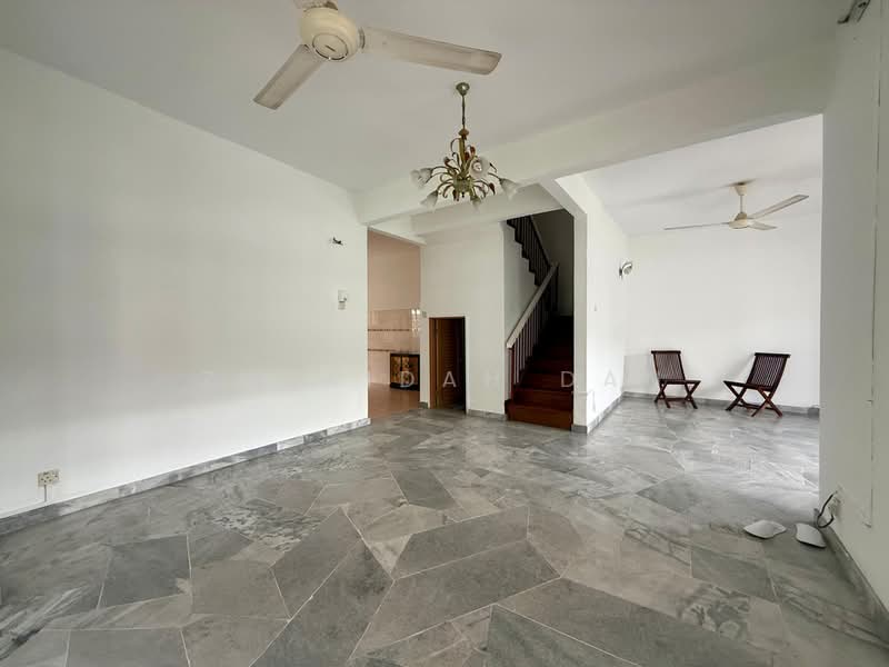 Rumah Berkembar untuk Dijual di Saujana Impian (Kajang) - Zuraidah Dan - Living Room - PropertyGuru.com.my