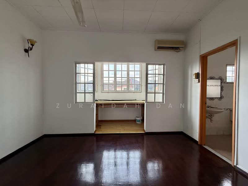 Rumah Berkembar untuk Dijual di Saujana Impian (Kajang) - Zuraidah Dan - Bedroom - PropertyGuru.com.my