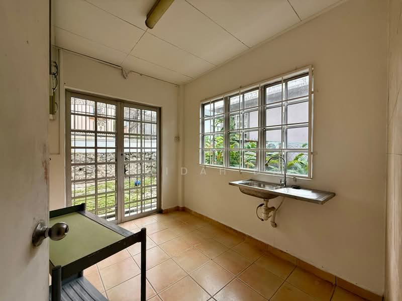 Rumah Berkembar untuk Dijual di Saujana Impian (Kajang) - Zuraidah Dan - Kitchen - PropertyGuru.com.my